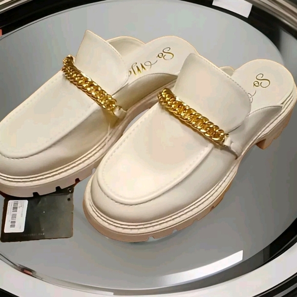 So Me Shoes - Forever 21 So Me Faux Leather Loafer Mules White With Chain Size 8 New With Tags